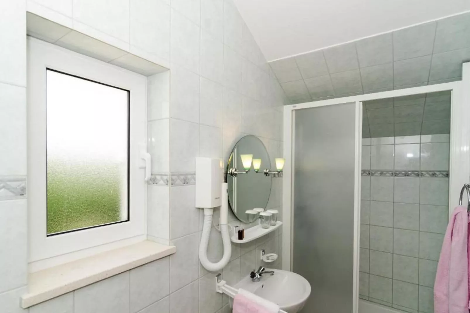 Apartments Peco - Studio Apartment with Balcony and Sea View-Salle de bain