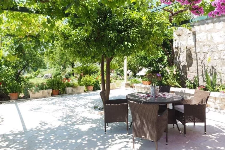 Apartments & Room Eva Slano - Double Room with Balcony and Sea View (Kamara)-Terrasse