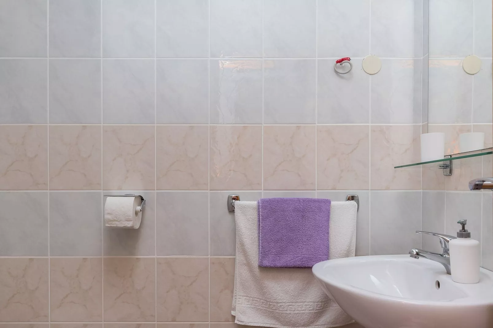 Apartments & Room Eva Slano - One Bedroom Apartment with Terrace and Sea View ( Srednji )-Salle de bain