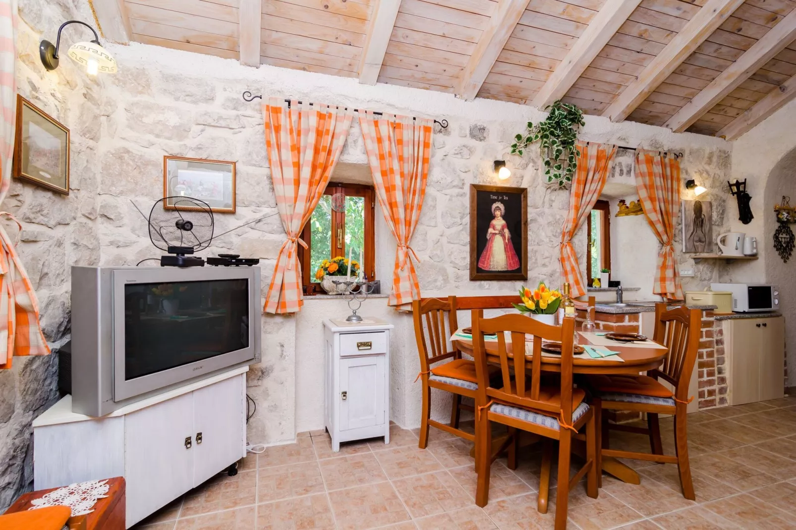 Holiday Home Kamenice - One Bedroom Holiday Home with Terrace-Wohnzimmer