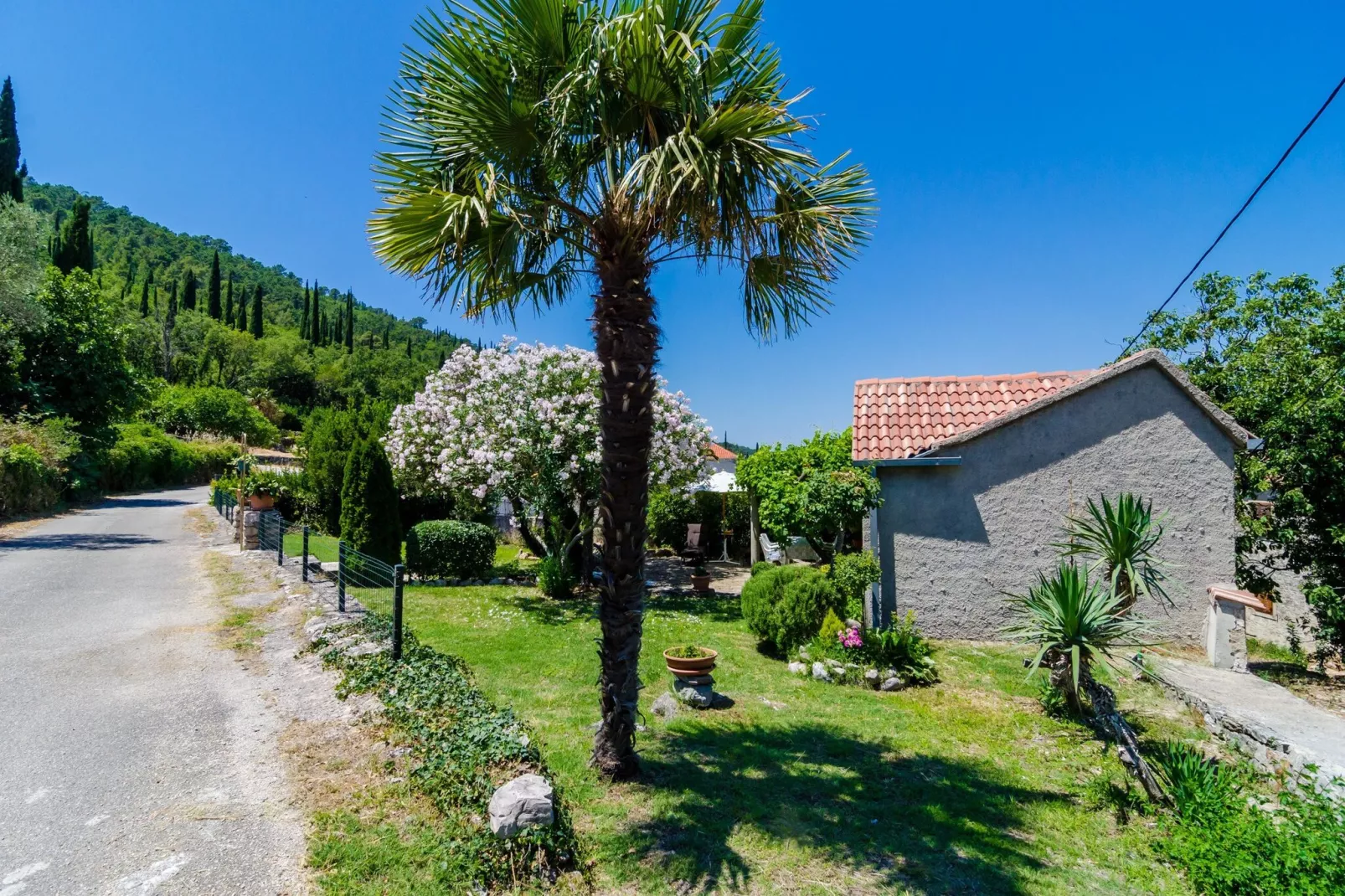 Holiday Home Kamenice - One Bedroom Holiday Home with Terrace-Gärten Sommer