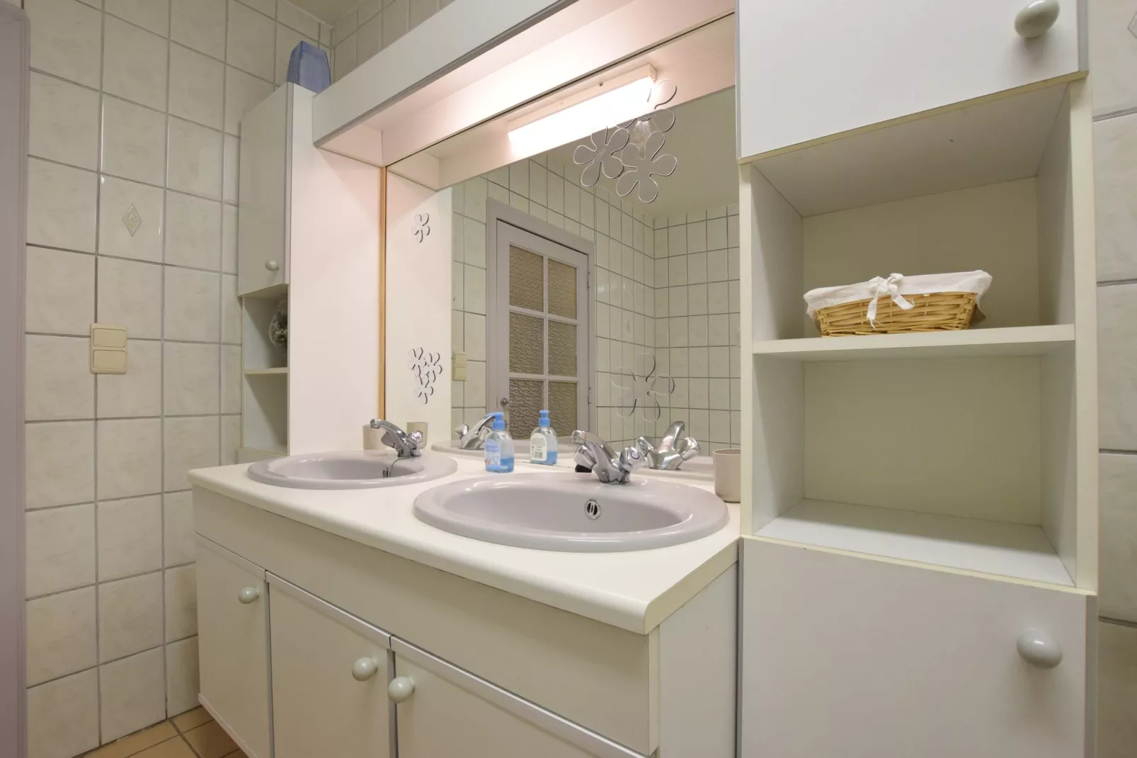 Le Clos St Isidore-Badezimmer