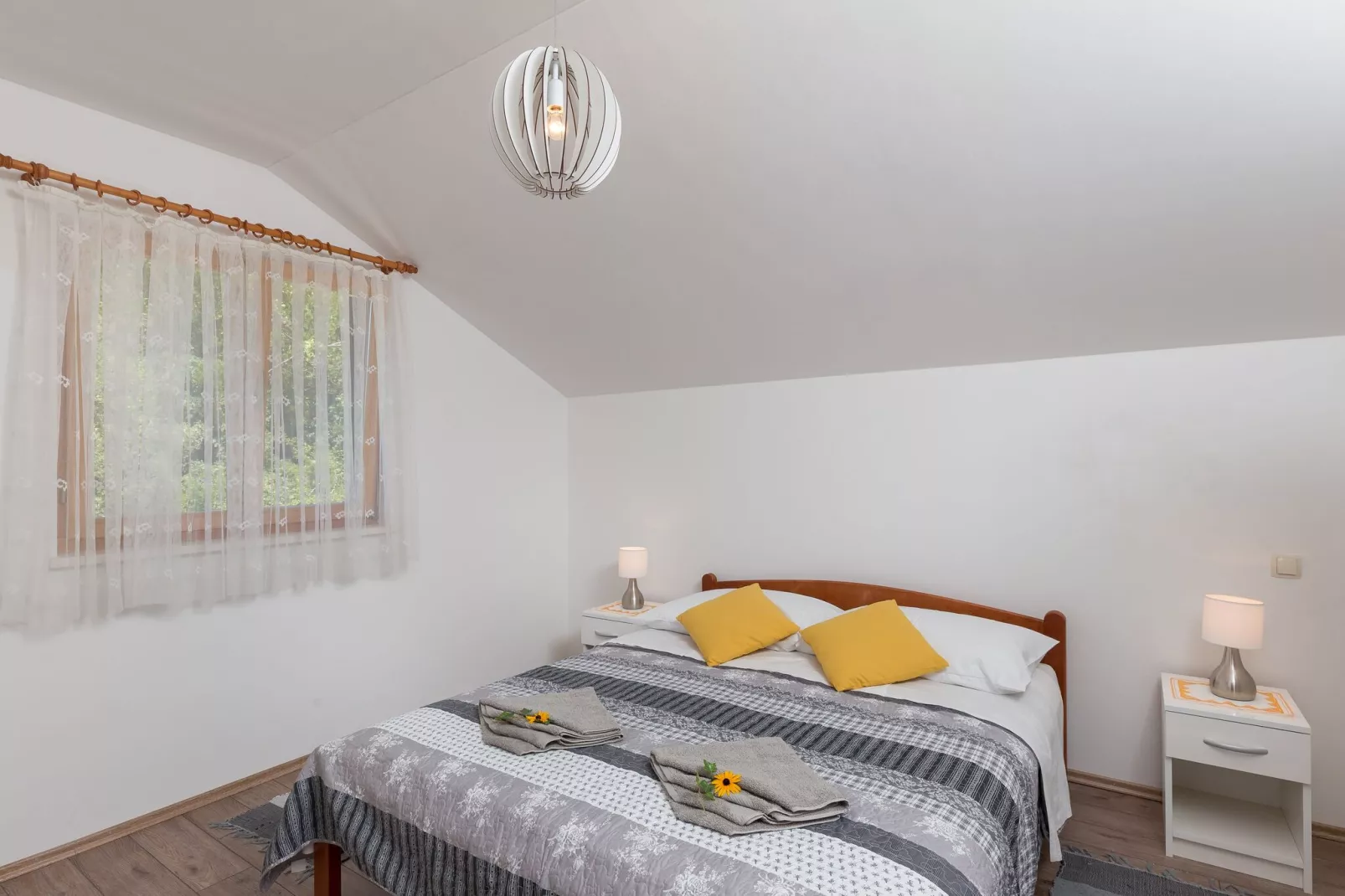 Apartment Kod Jadranke - Two Bedroom Apartment with Balcony and Sea View-Bedroom