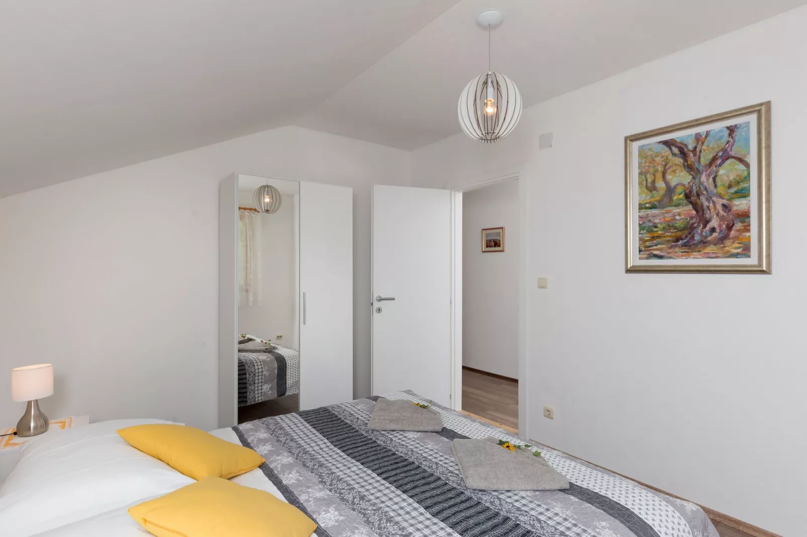 Apartment Kod Jadranke - Two Bedroom Apartment with Balcony and Sea View-Bedroom