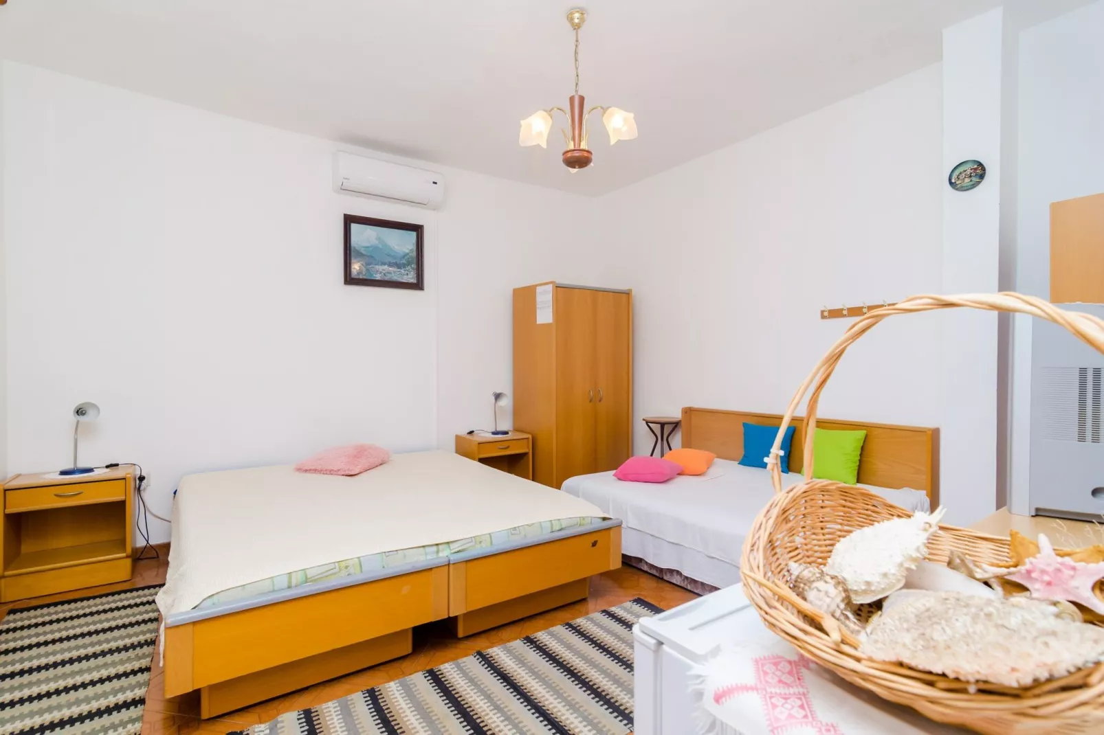 Apartments Rašica Molunat - Triple Room with Patio and Sea View (Soba sa kuhinjom)-Indoor