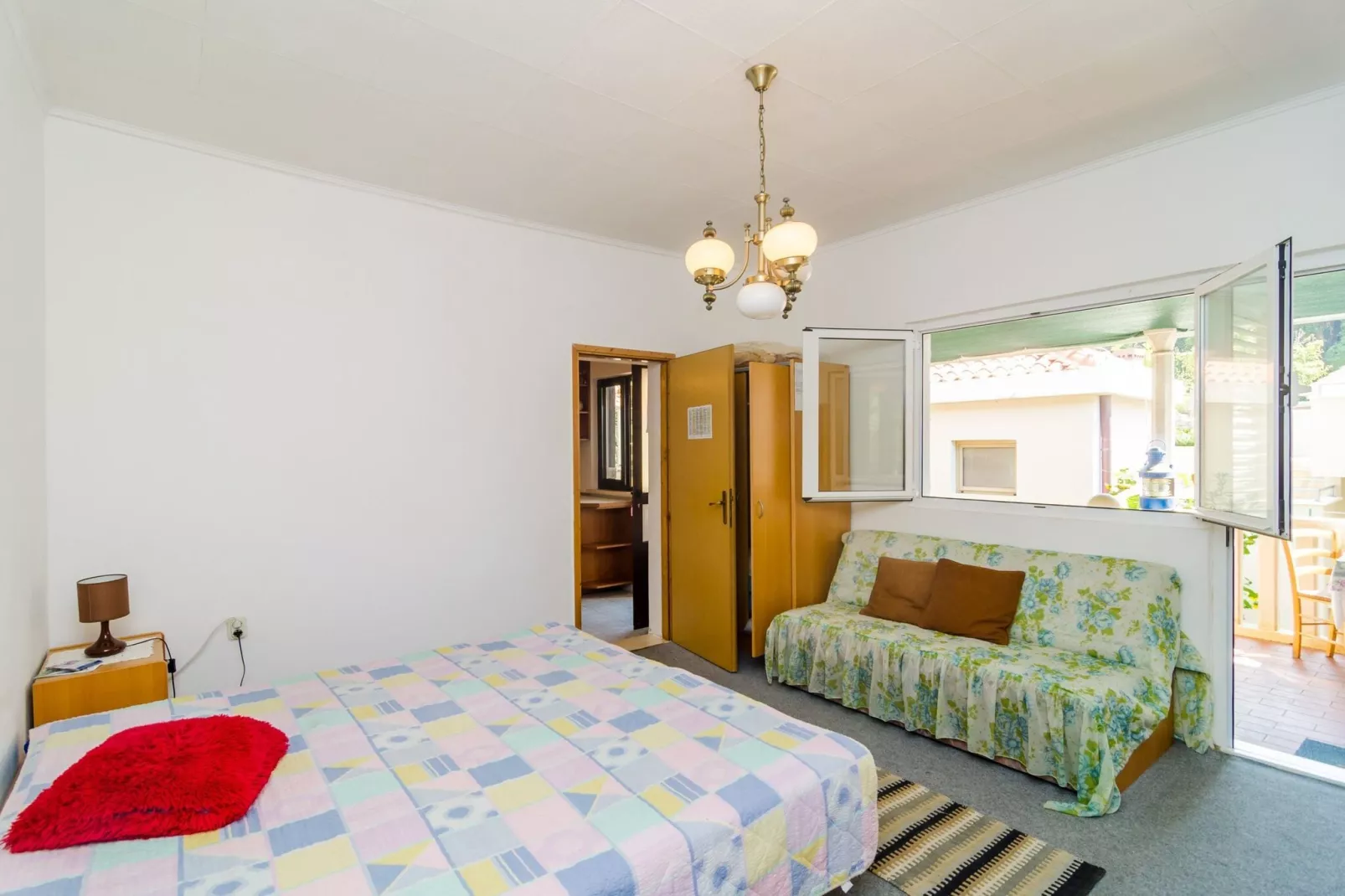 Apartments Rašica Molunat - One Bedroom Apartment with Patio and Sea View (Soba do kamina)-Schlafzimmer