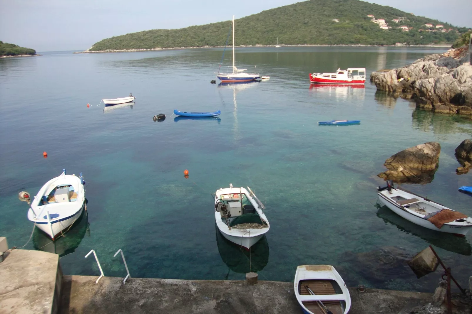 Apartments Rašica Molunat - One Bedroom Apartment with Patio and Sea View (Soba do kamina)-Aussicht