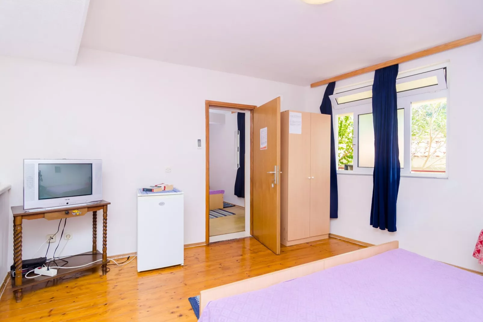 Apartments Rašica Molunat- Two Bedroom Suite with Patio and Sea View (Dupla soba)-Bedroom
