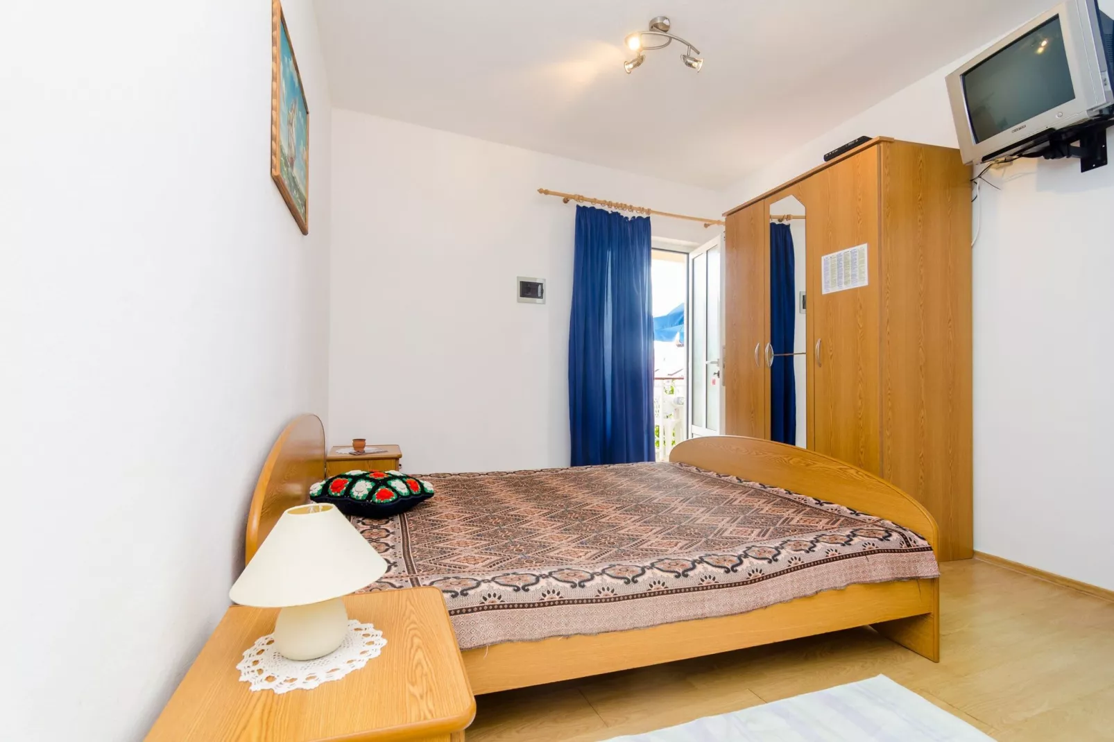 Apartments Rašica Molunat- Standard Studio Apartment with Patio and Side Sea View (Apt 14)-Bedroom