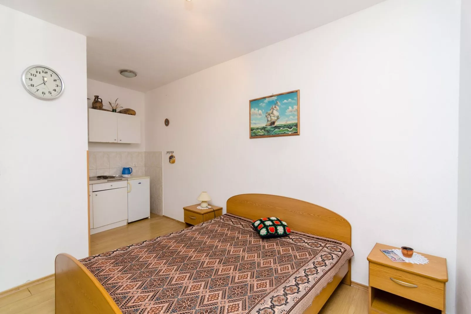 Apartments Rašica Molunat- Standard Studio Apartment with Patio and Side Sea View (Apt 14)-Bedroom
