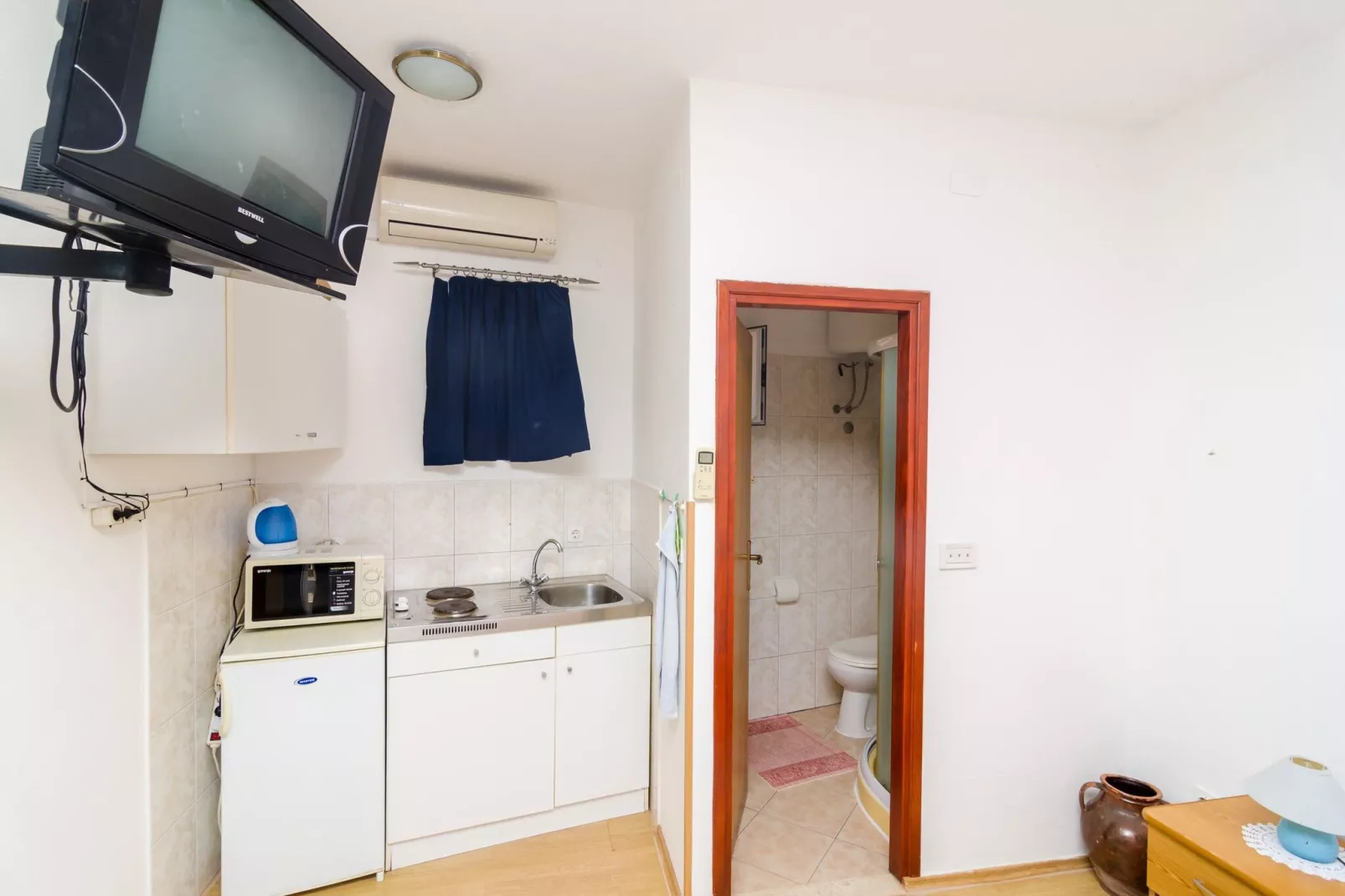Apartments Rašica Molunat - Studio Apartment with Terrace and Sea View (Apartment 16)-Living room