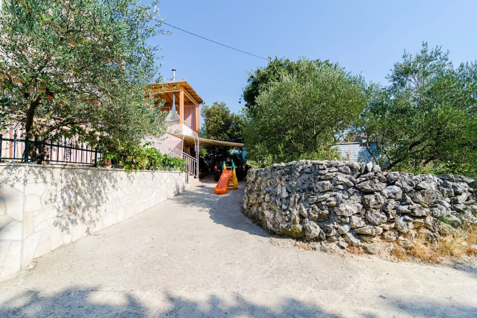 Apartments Donita - Standard Two Bedroom Apartment with Balcony and Sea View-Outdoor