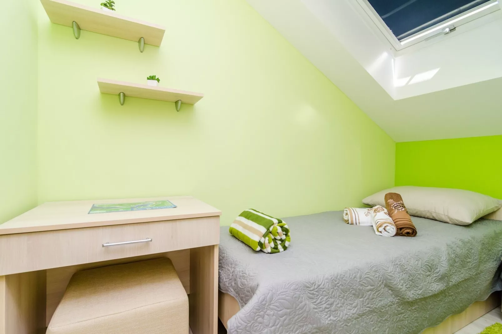 Apartments Donita - Standard Two Bedroom Apartment with Balcony and Sea View-Indoor