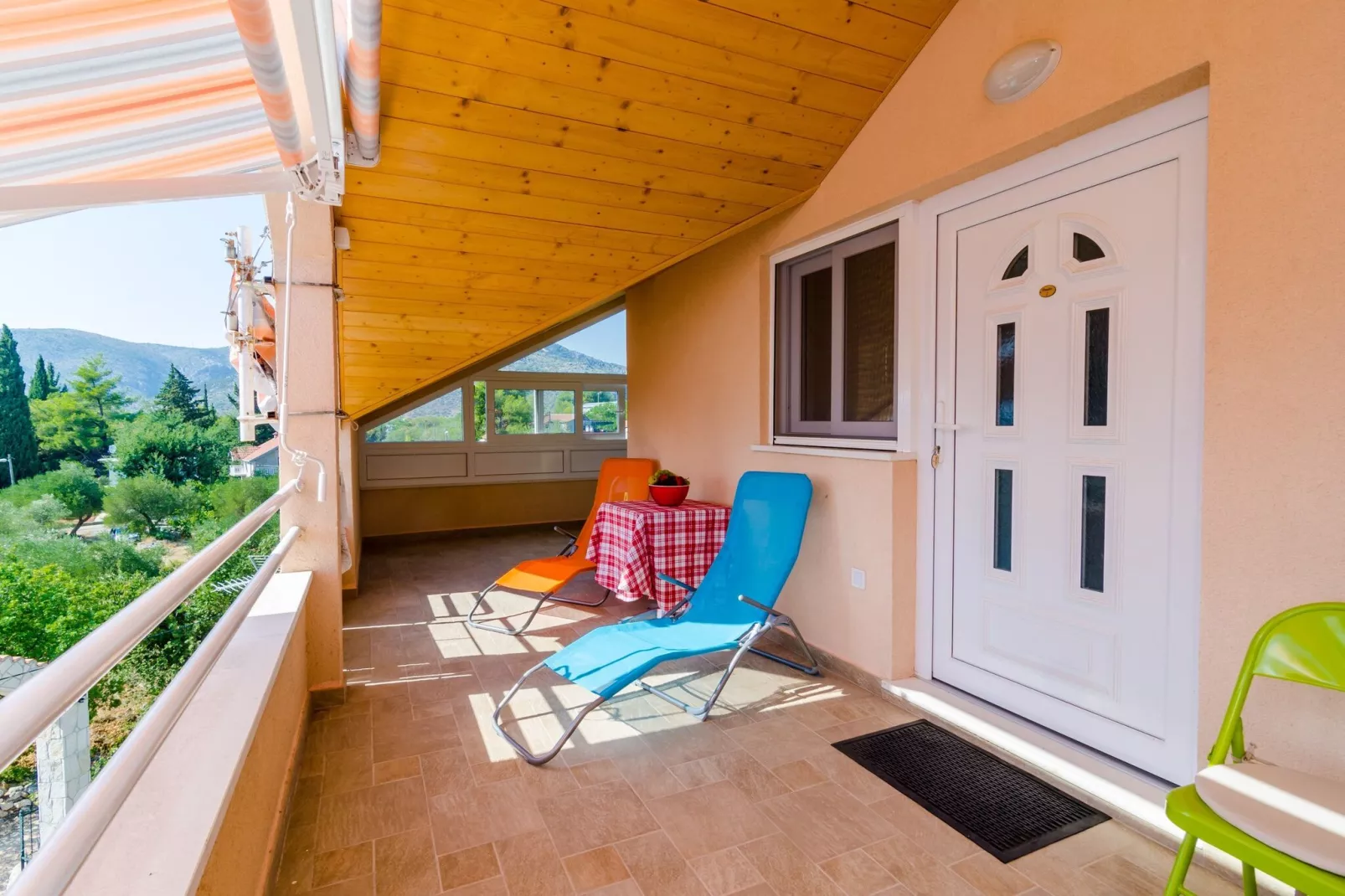Apartments Donita - Comfort Two Bedroom Apartment with Balcony and Sea View-Terrace balcony