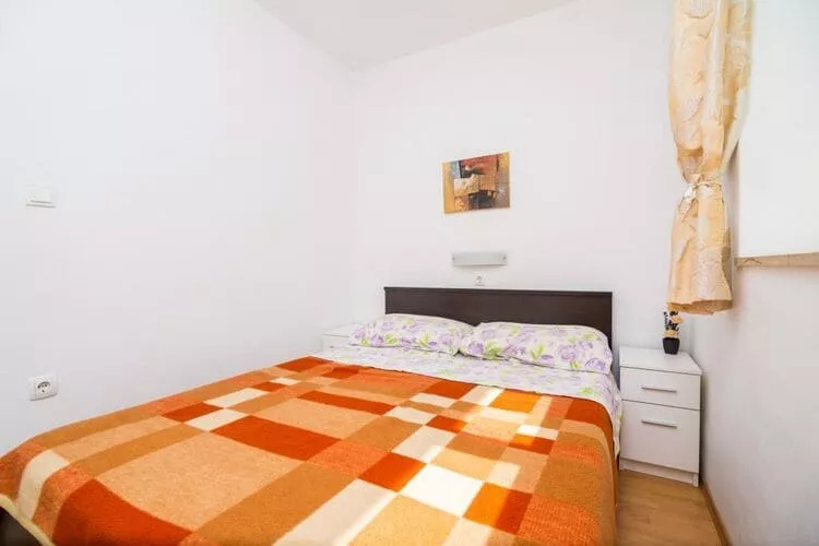 Apartment Charming Arena - One Bedroom Apartment with Terrace and Sea View-Schlafzimmer