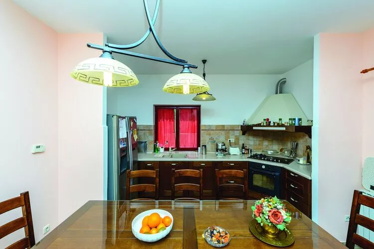 Villa Anka - Five-Bedroom Villa with Terrace and Swimming Pool-Salle à manger