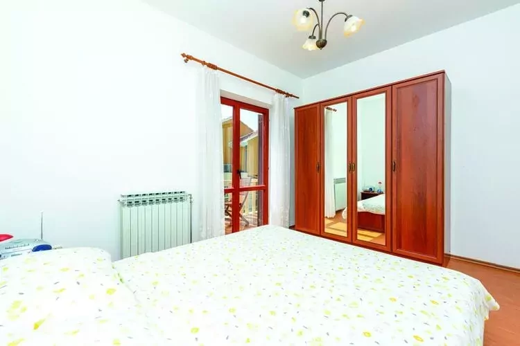 Villa Anka - Five-Bedroom Villa with Terrace and Swimming Pool-Chambre