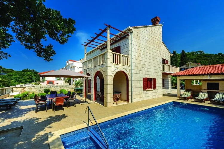Villa Anka - Five-Bedroom Villa with Terrace and Swimming Pool-Extérieur