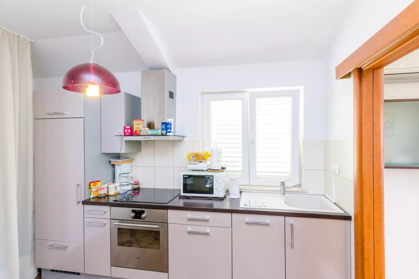 Ana Apartment - One Bedroom Apartment with Balcony-Kitchen