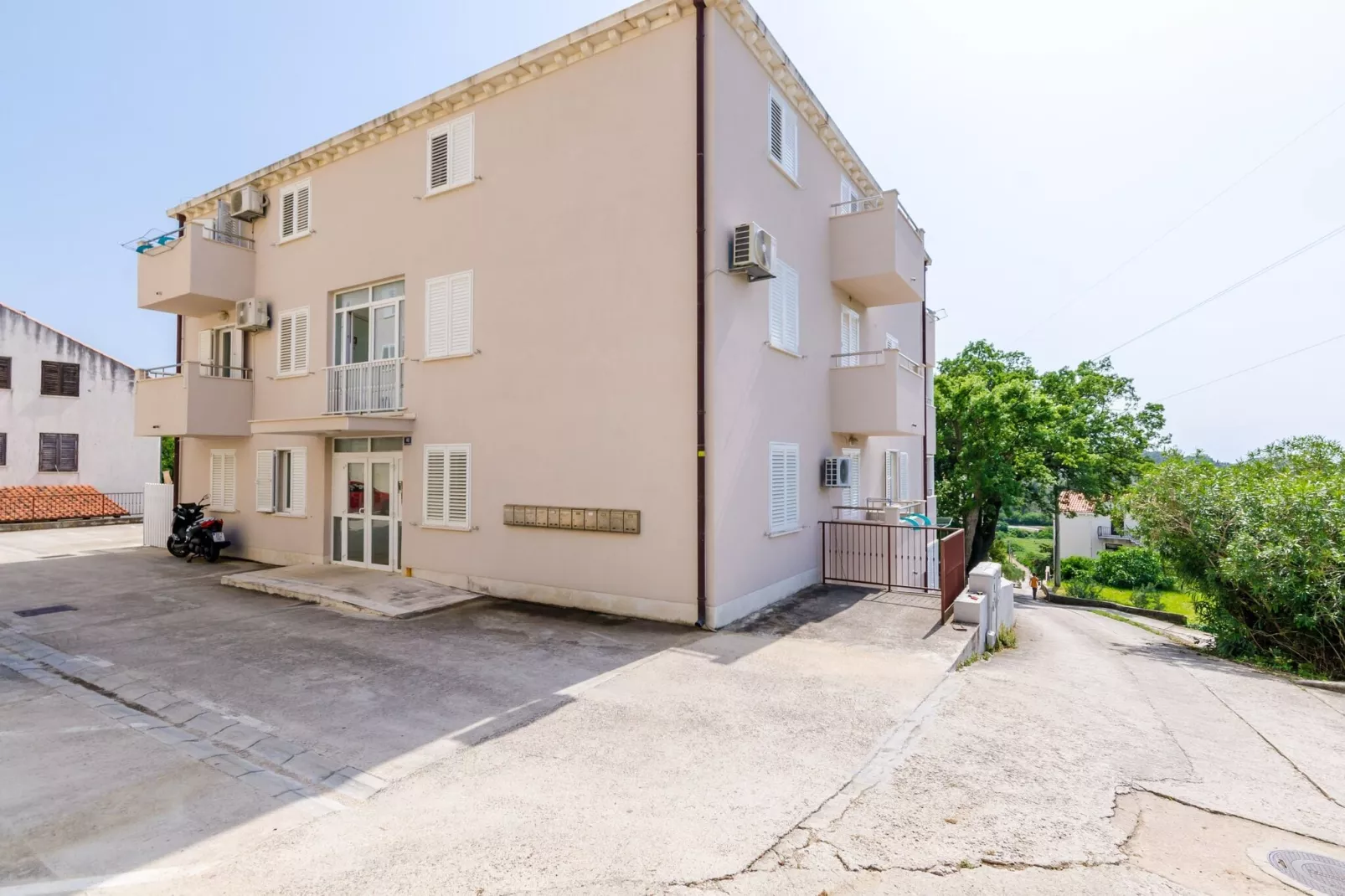 Ana Apartment - One Bedroom Apartment with Balcony-Outdoor