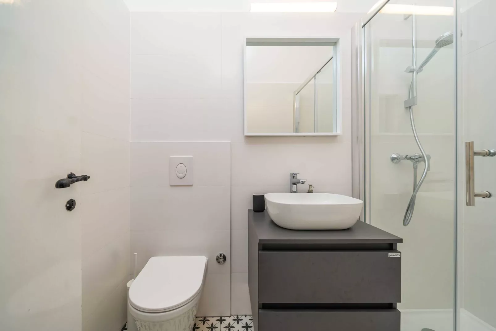 Apartment Ranieri - One Bedroom Apartment with City View-Bathroom