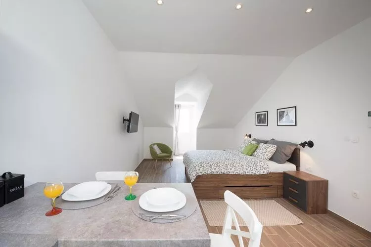 Apartments Horizon - Deluxe Studio with  Balcony and Sea View-Esszimmer