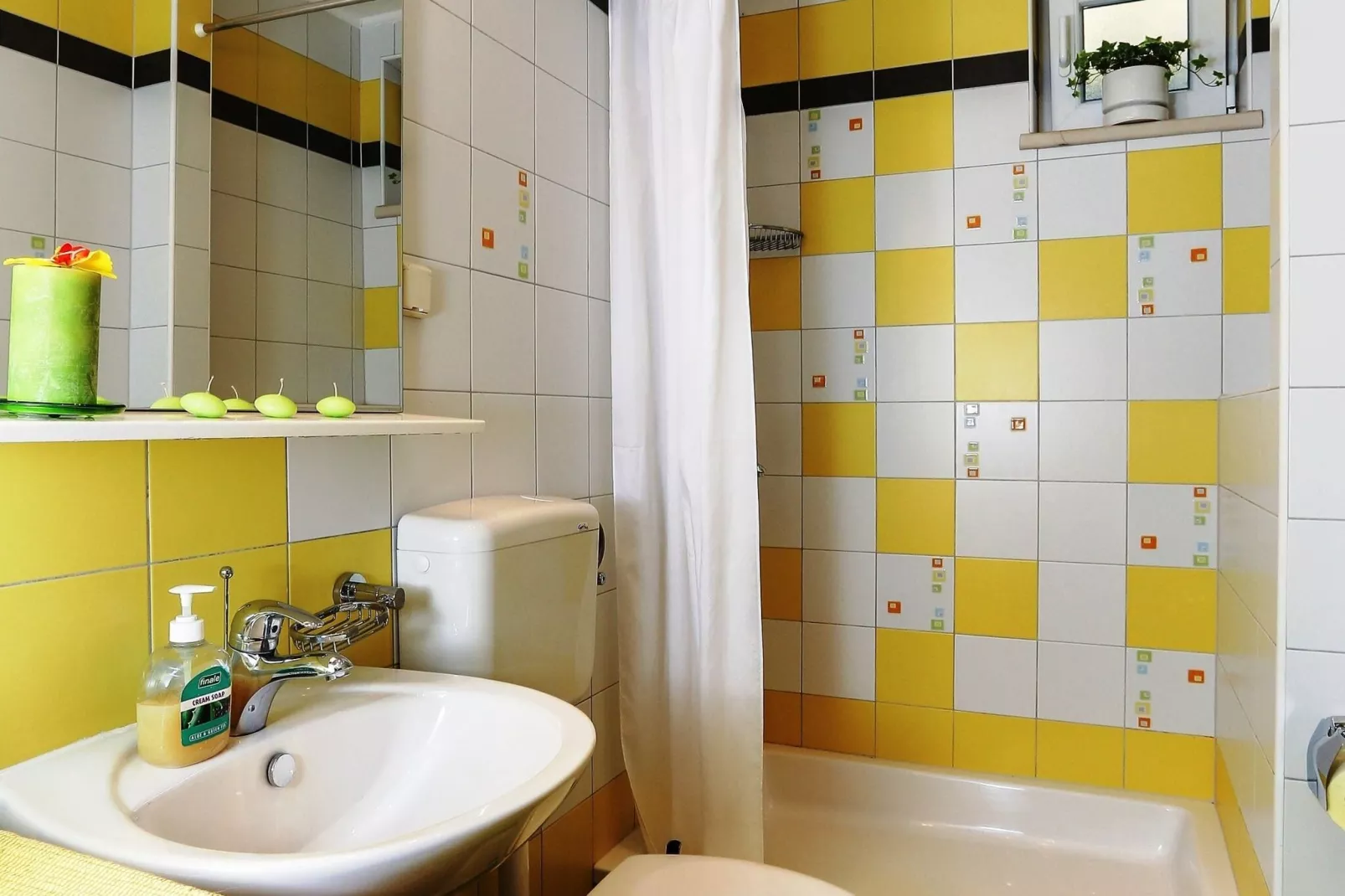 Apartments Lina - Two Bedroom Apartment with Terrace (A1)-Badezimmer