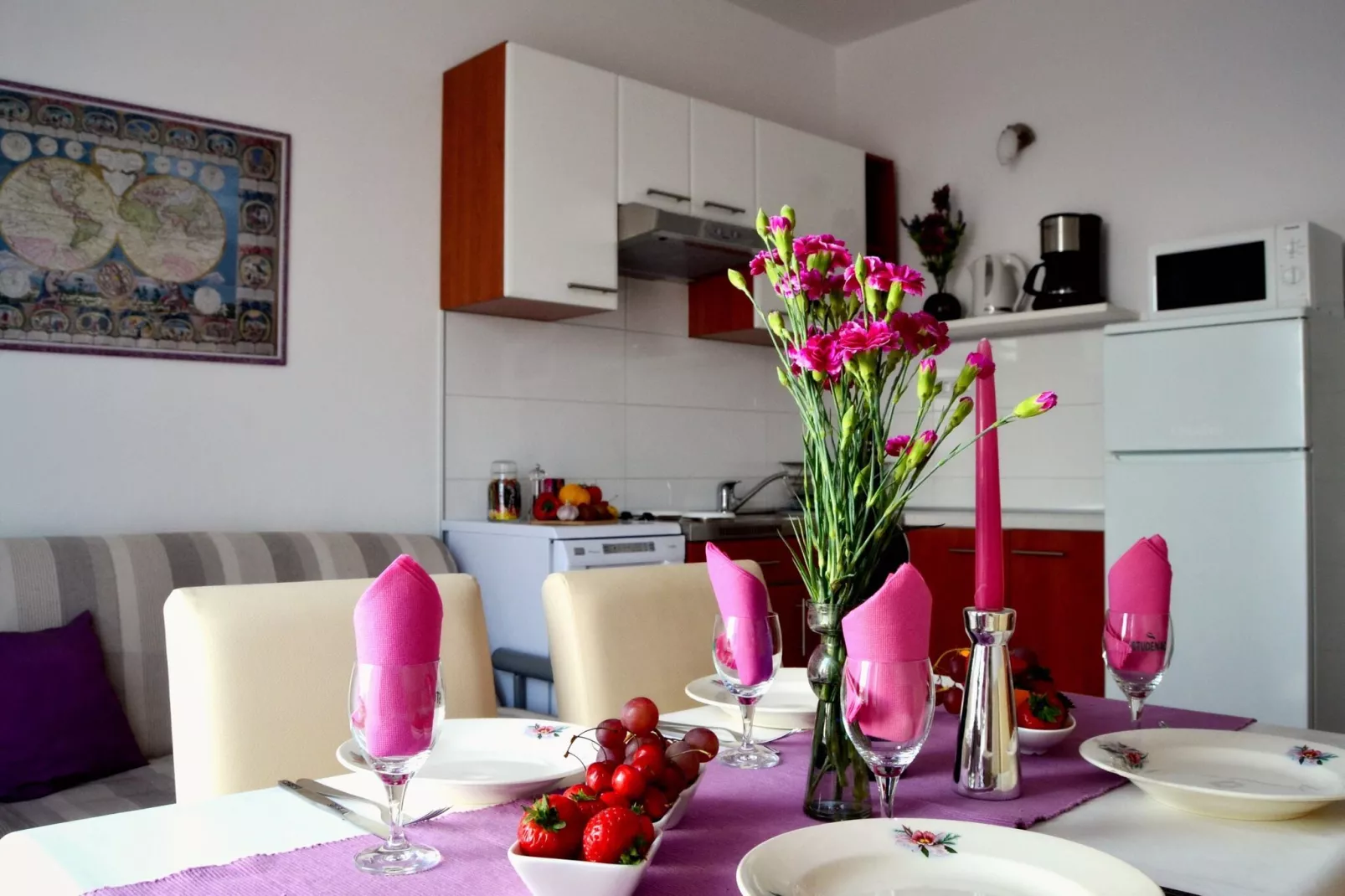 Apartments Lina - Three Bedroom Apartment with Two Balconies and Sea View (A2)-Dining room