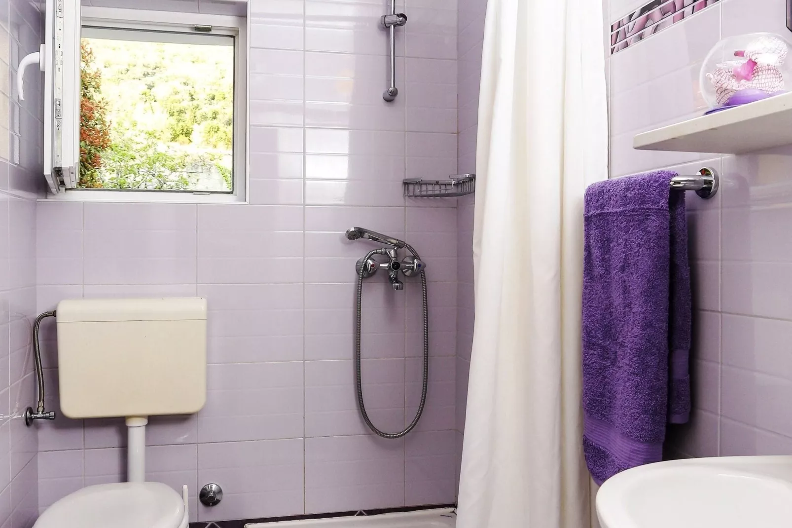 Apartments Lina - Three Bedroom Apartment with Two Balconies and Sea View (A2)-Bathroom