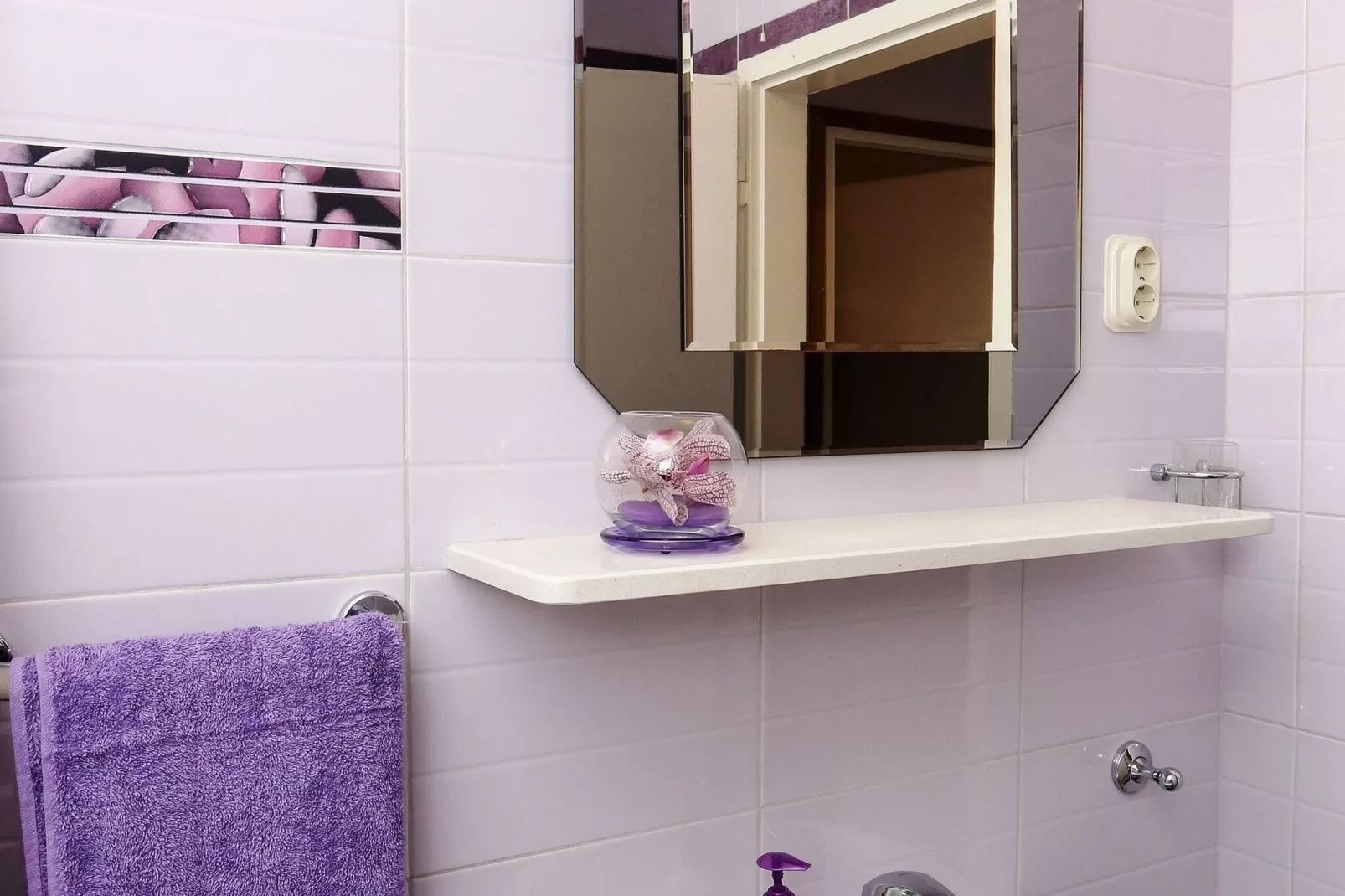 Apartments Lina - Three Bedroom Apartment with Two Balconies and Sea View (A2)-Bathroom