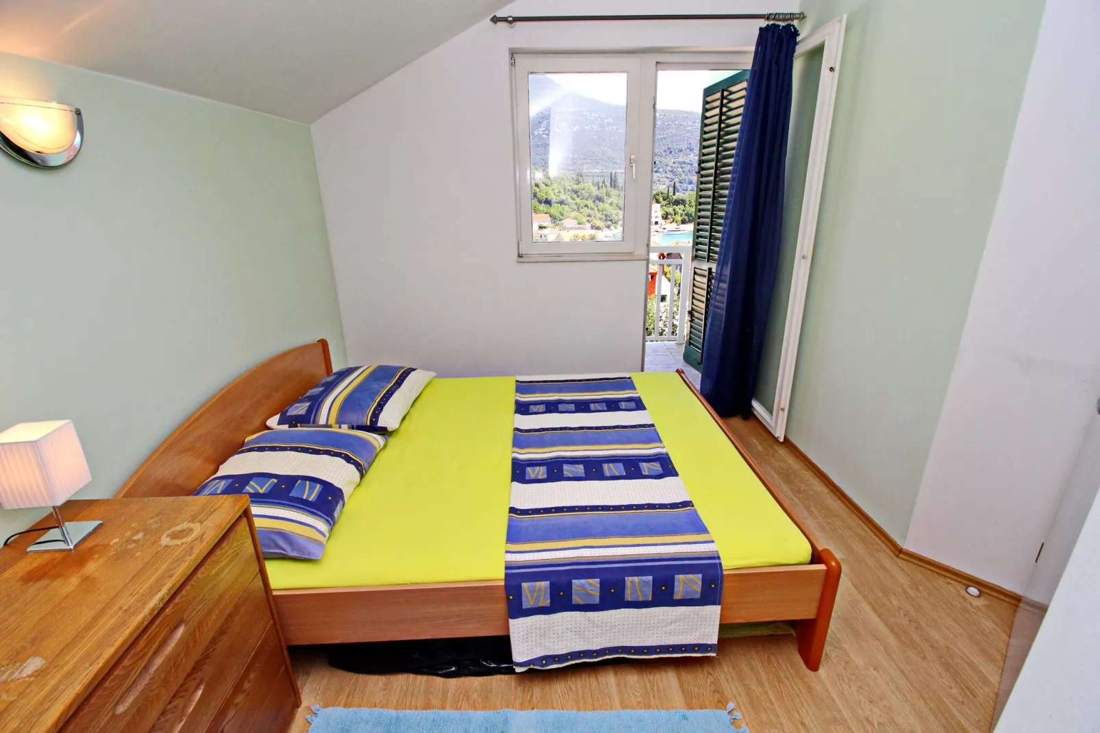 Holiday Home Gea - Three Bedroom Holiday Home with Terrace and Partial Sea View-Bedroom