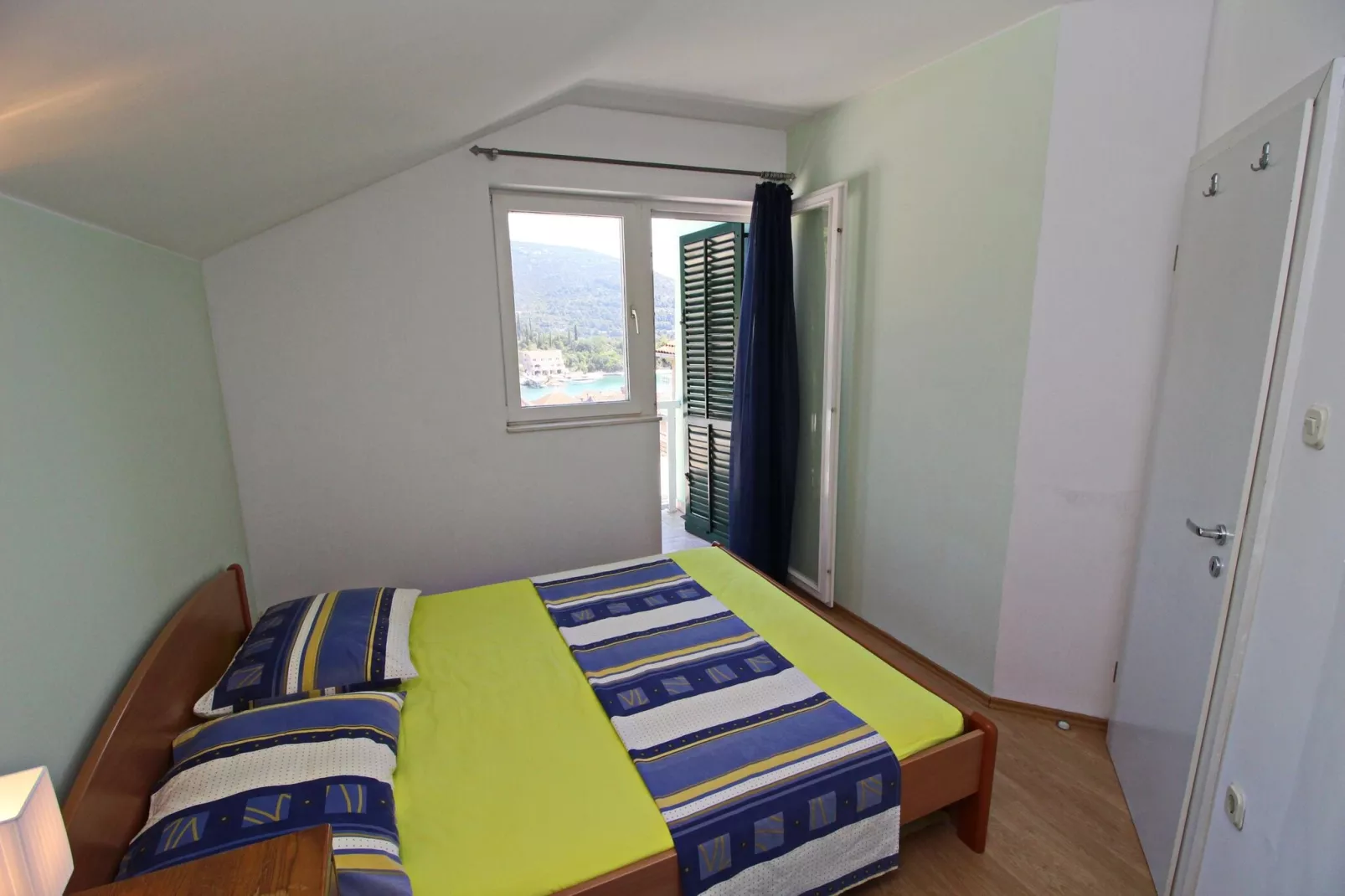 Holiday Home Gea - Three Bedroom Holiday Home with Terrace and Partial Sea View-Bedroom