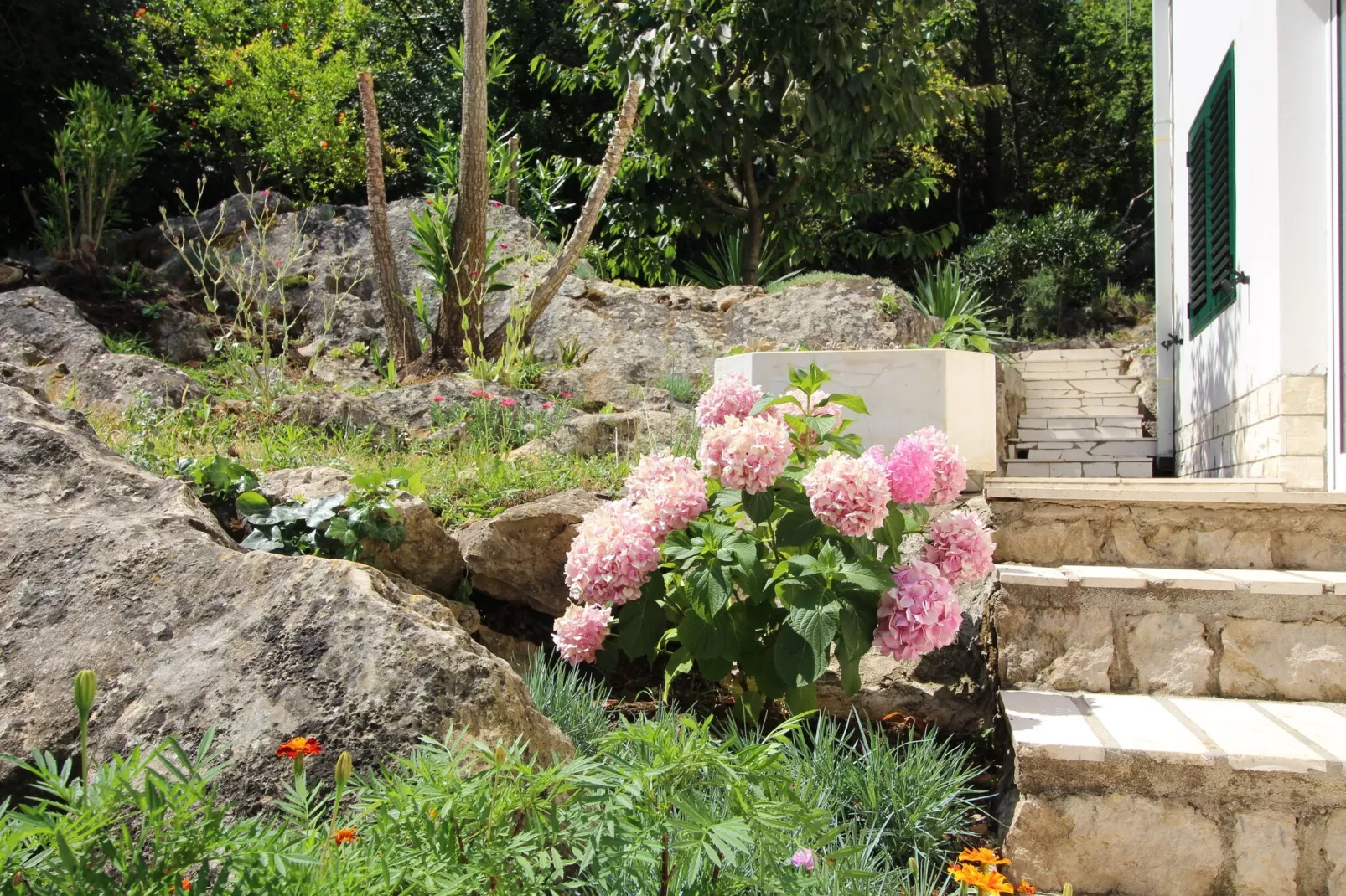 Holiday Home Gea - Three Bedroom Holiday Home with Terrace and Partial Sea View-Gardens summer