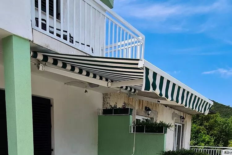 Holiday Home Gea - Three Bedroom Holiday Home with Terrace and Partial Sea View-Outdoor