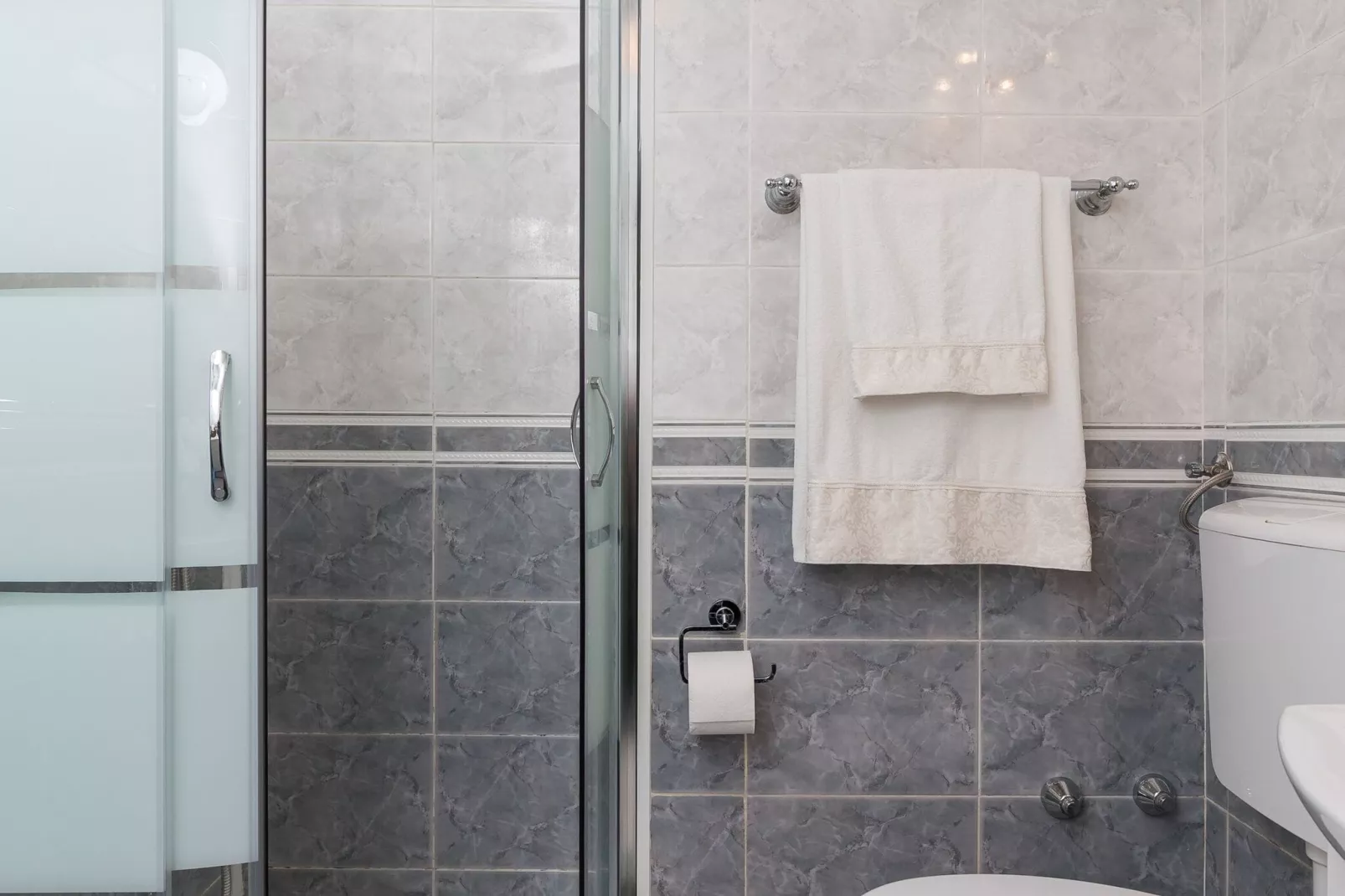 Apartment Merivo - Apartment with Sea View-Bathroom
