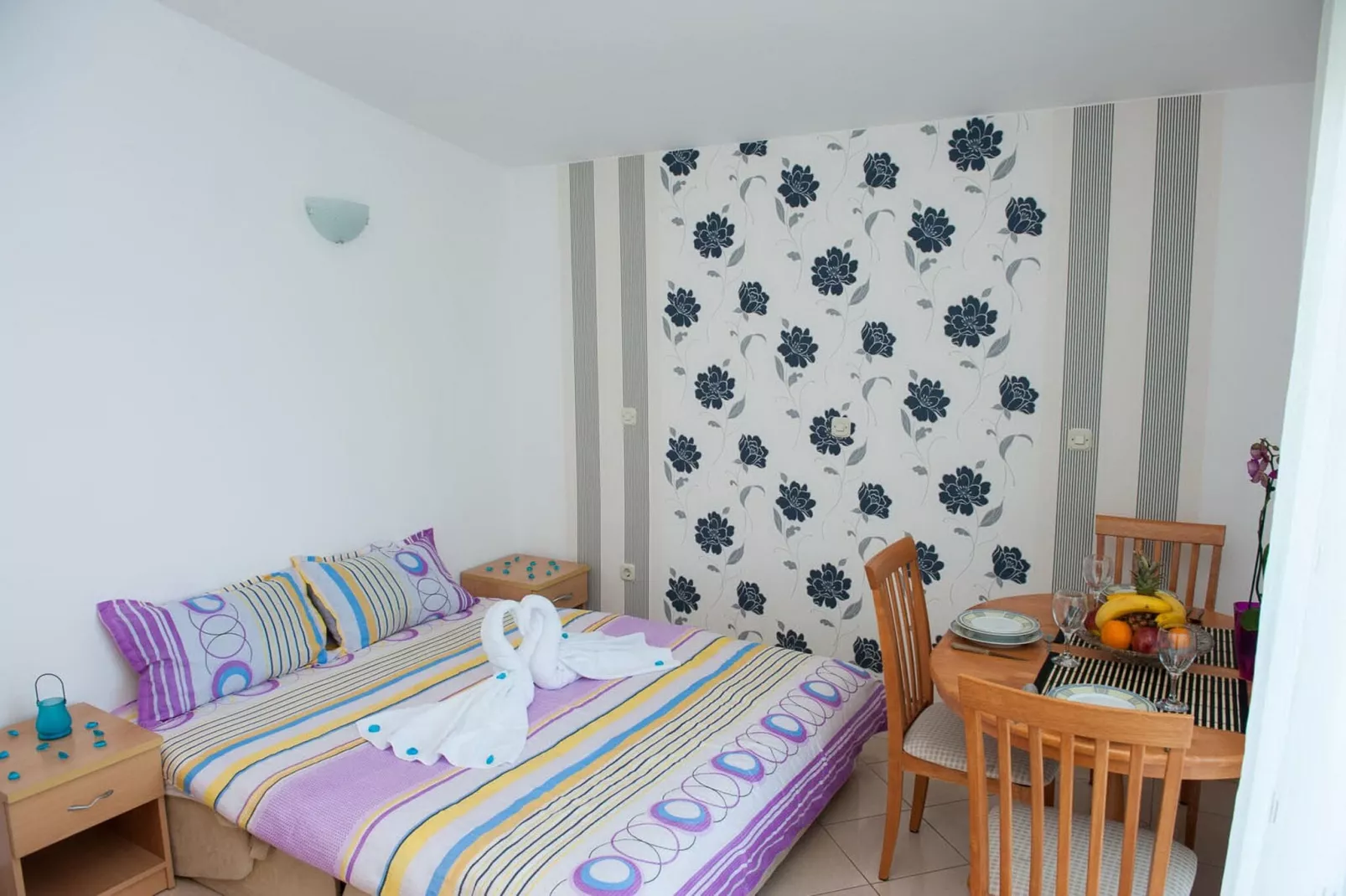 Apartments Tiho  & Jelena - Studio Apartment with Balcony and Sea View (Fureal)-Living room