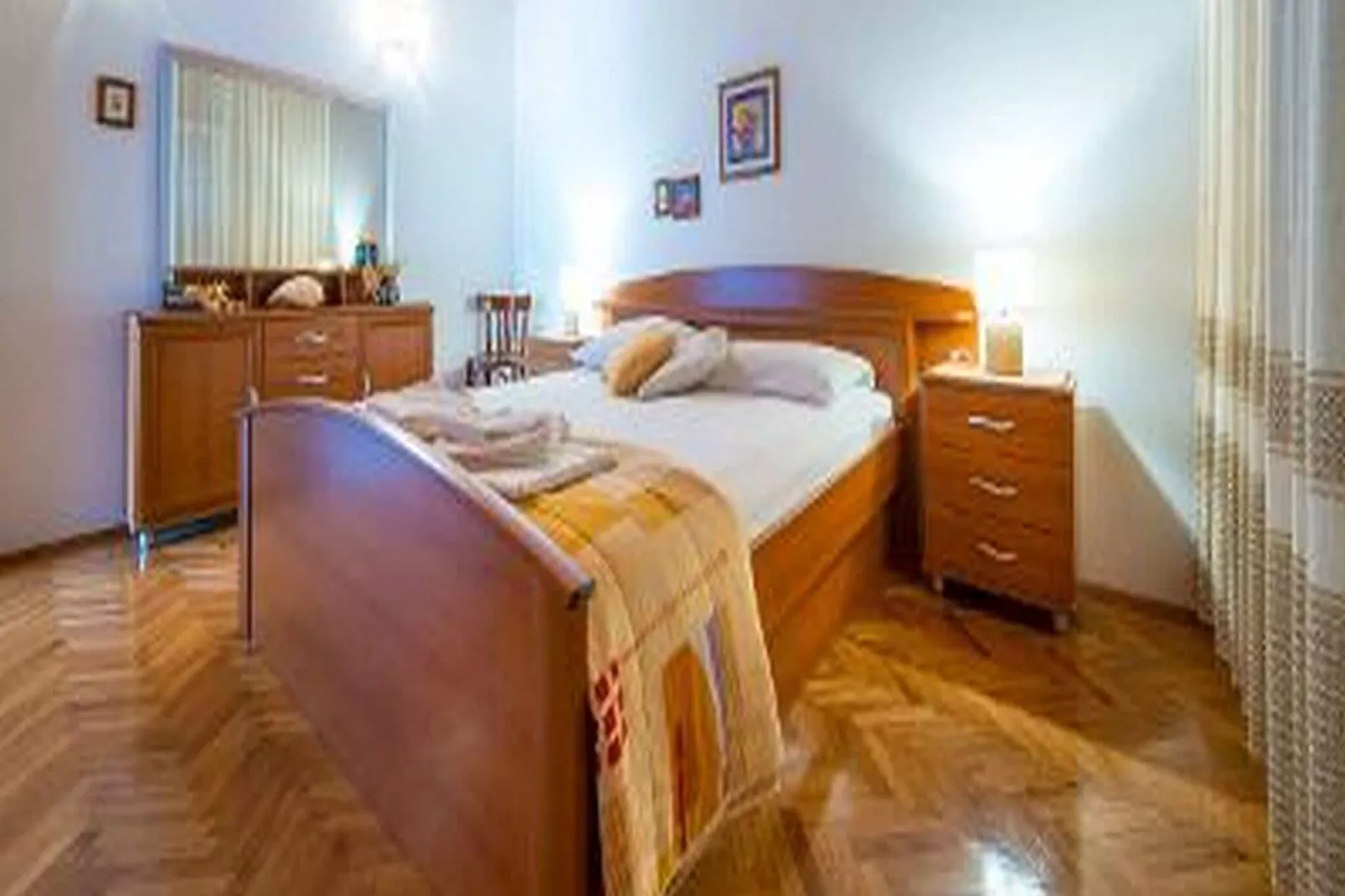 Holiday Home Lido - Three Bedroom Holiday House with Terrace-Chambre