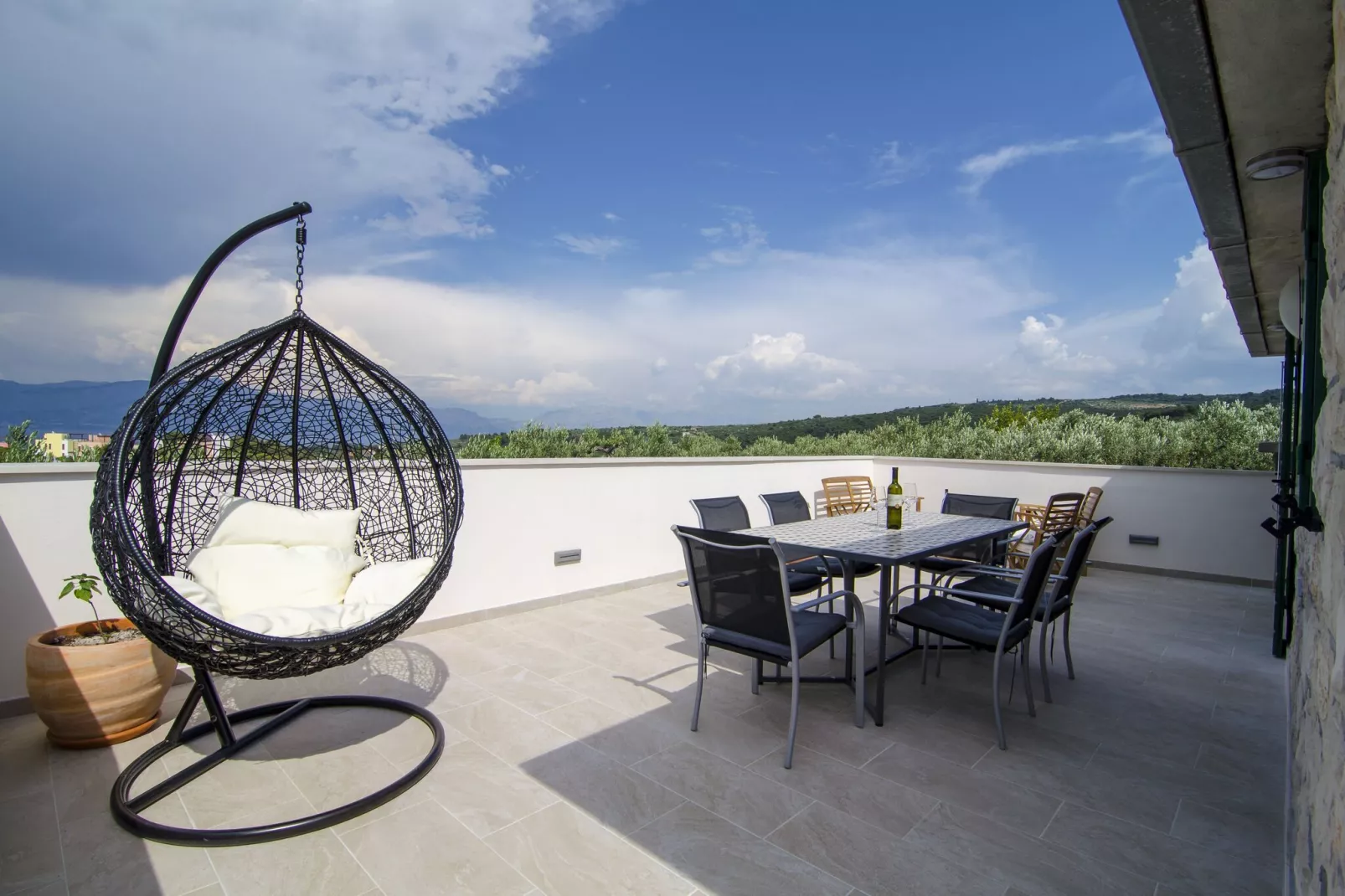 Holiday Home Bliss - Holiday Home with Outdoor Pool and Sea View (ST)-Terrace