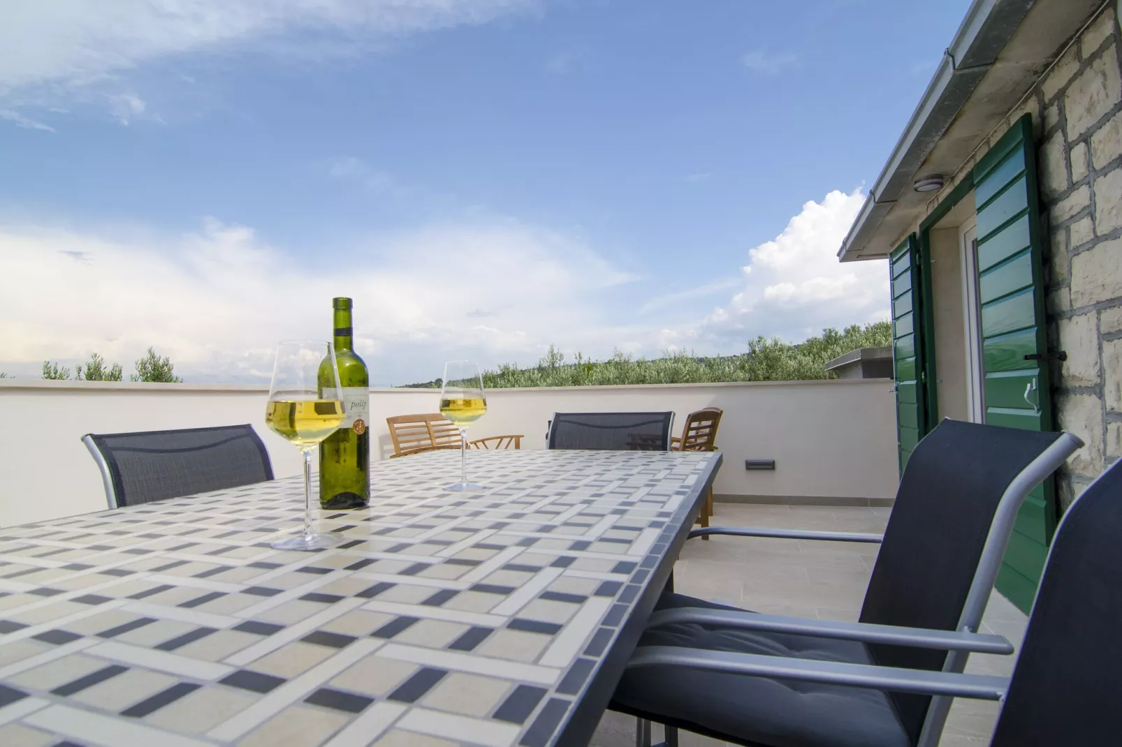 Holiday Home Bliss - Holiday Home with Outdoor Pool and Sea View (ST)-Terrace