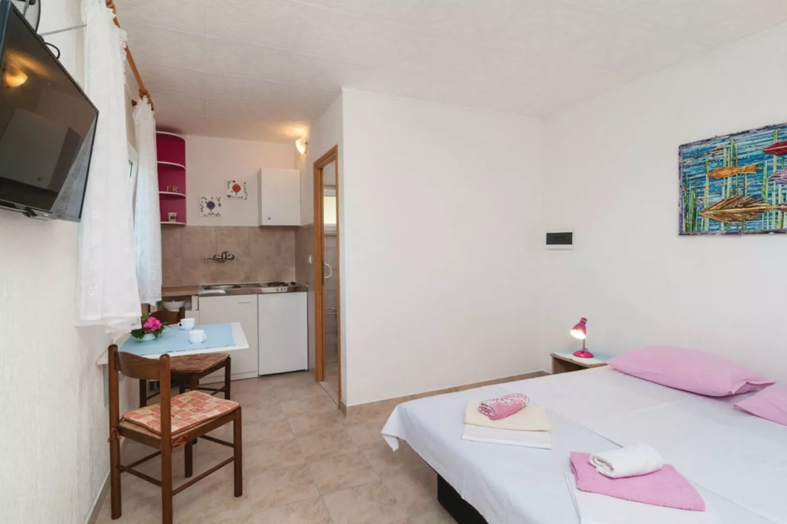 Holiday Home Blossom - Four Bedroom Holiday Home with Outdoor Pool and Jacuzzi - (ST)-Chambre