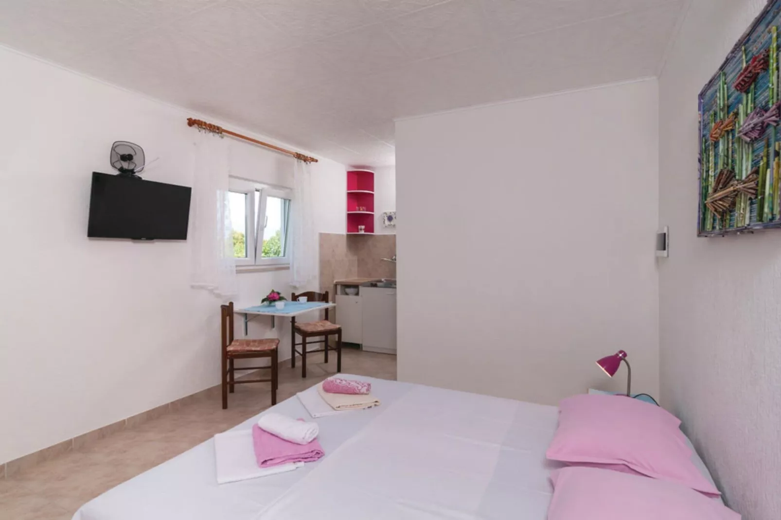 Holiday Home Blossom - Four Bedroom Holiday Home with Outdoor Pool and Jacuzzi - (ST)-Chambre