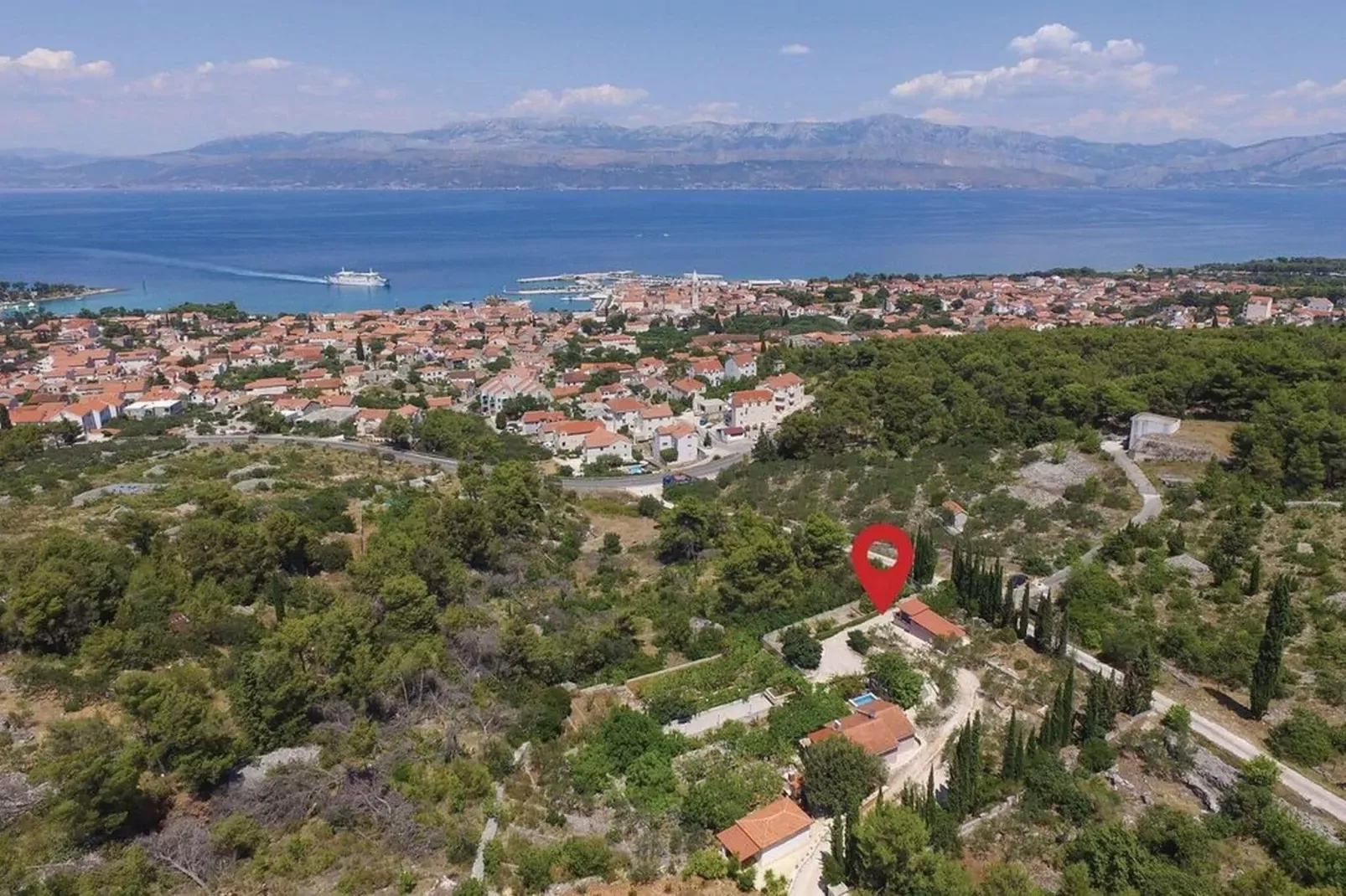 Holiday Home Blossom - Four Bedroom Holiday Home with Outdoor Pool and Jacuzzi - (ST)-Vue