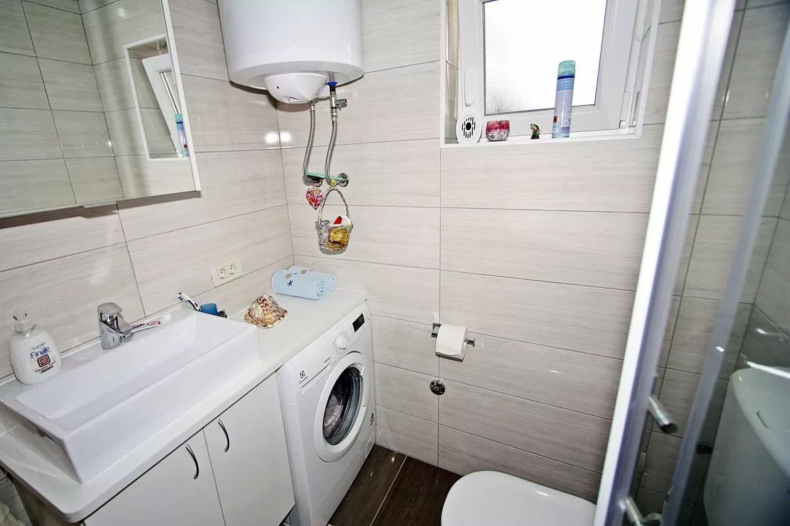 Apartments Martić - Four Bedroom Apartment with Terrace and Sea View - (ST)-Bathroom