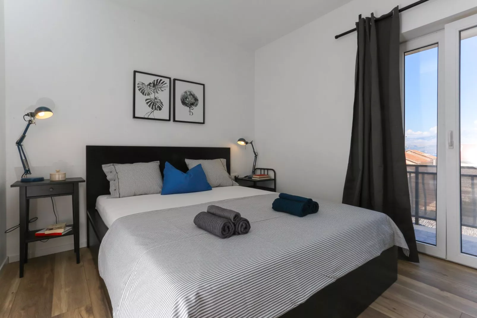Apartments Martić - Three Bedroom Apartment with Balconies and Sea View - (ST)-Bedroom