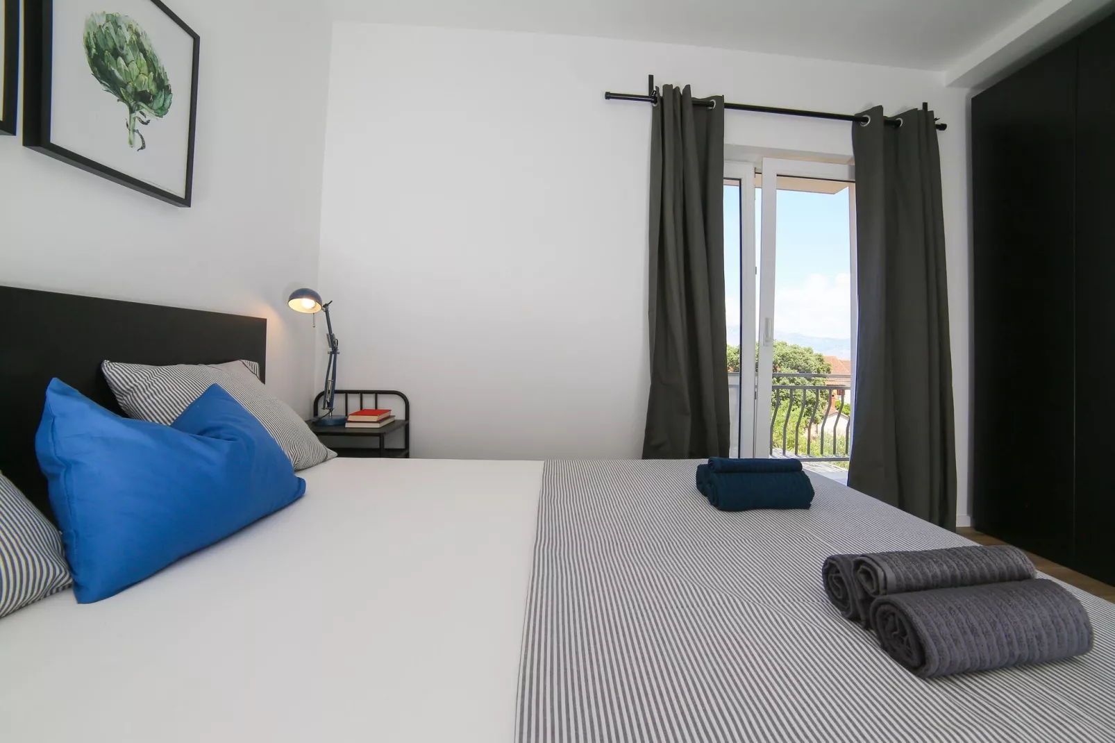 Apartments Martić - Three Bedroom Apartment with Balconies and Sea View - (ST)-Bedroom