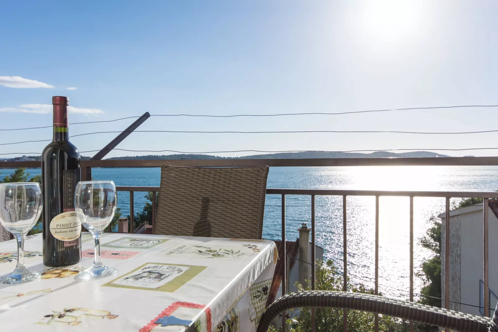 Apartments Mastelić - One Bedroom Apartment with Balcony and Sea View br.1-Terrace balcony