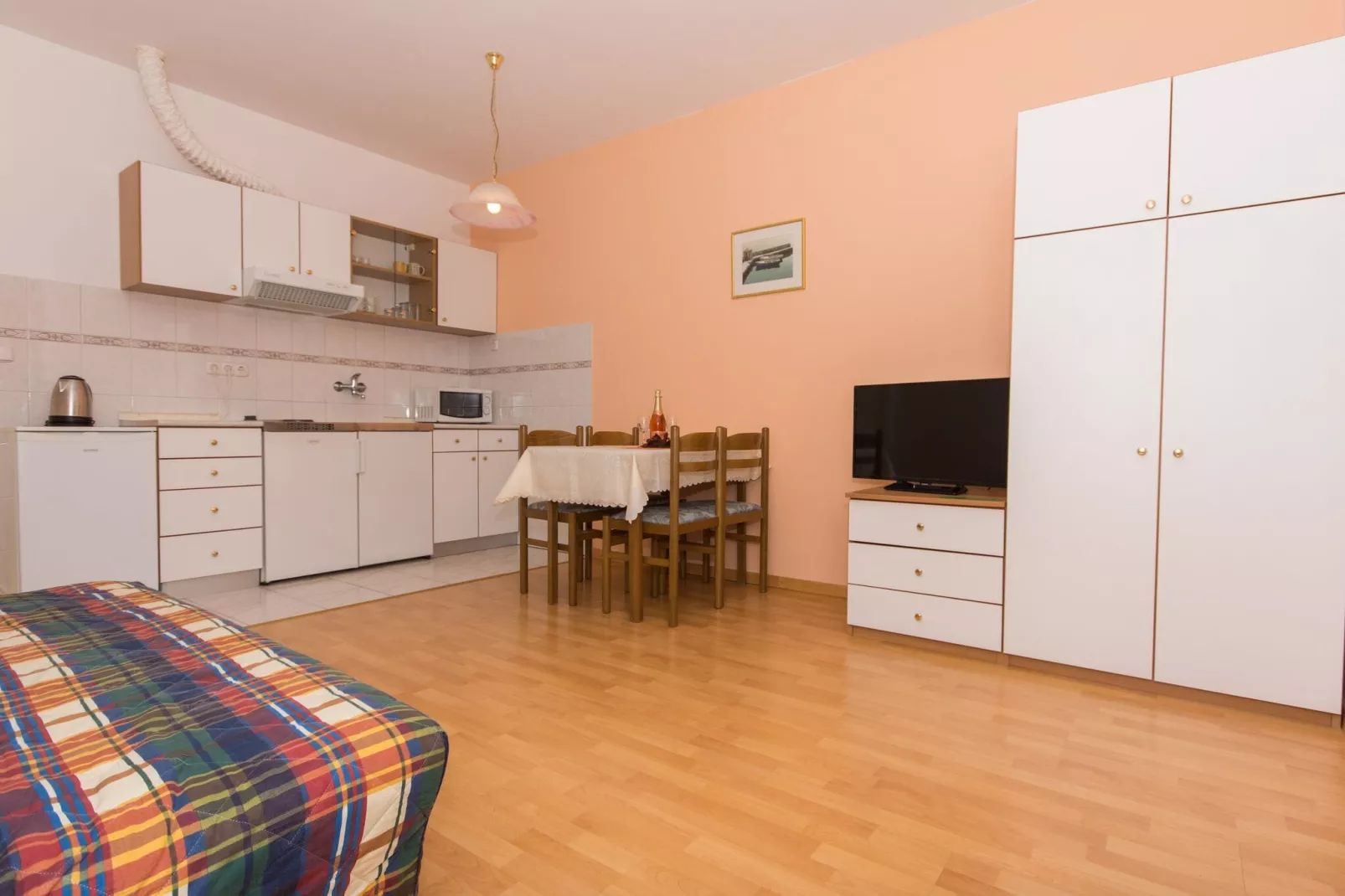 Apartments Mastelić - One Bedroom Apartment with Balcony and Sea View br.2-Kitchen