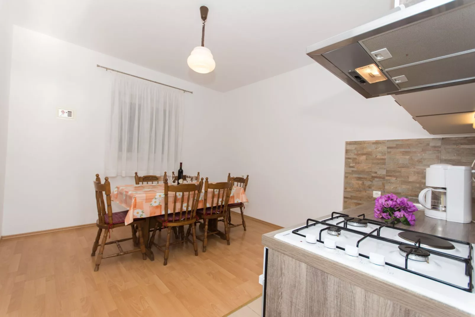 Apartments Mastelić - Three Bedroom Apartment with Terrace and Sea View-Dining room