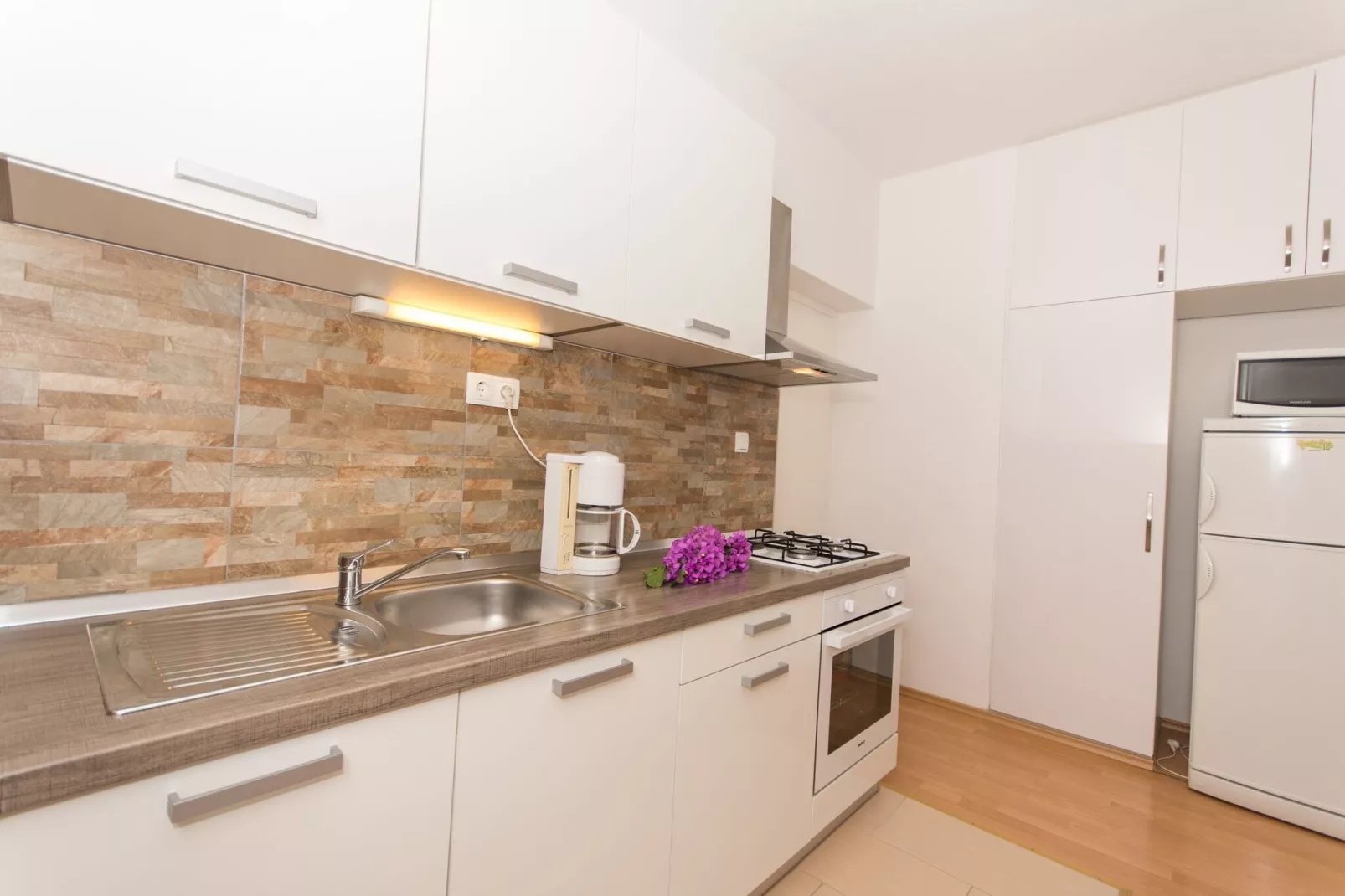 Apartments Mastelić - Three Bedroom Apartment with Terrace and Sea View-Kitchen
