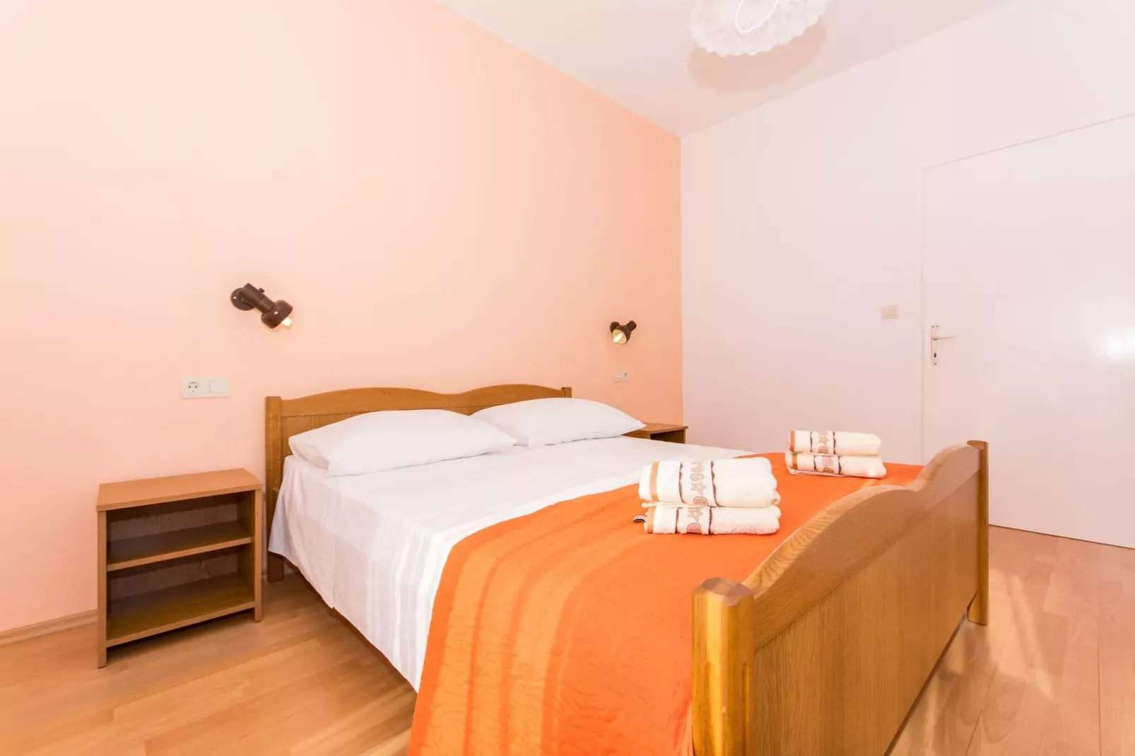 Apartments Mastelić - Three Bedroom Apartment with Terrace and Sea View-Bedroom
